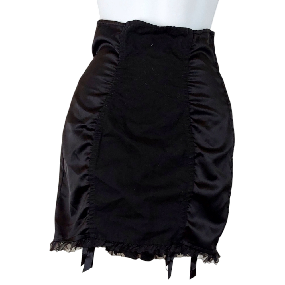 le palais vintage winny garter slip